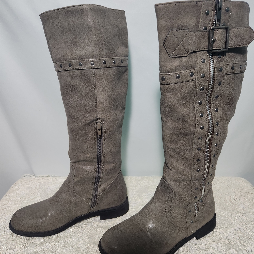 JustFab Telina Grey Zip Tall Boots W Studs. Size 6.